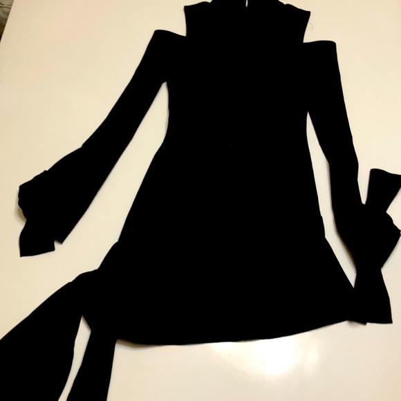 Alexis Black Dress Ties at Wrists & Thigh - Picture 2 of 6